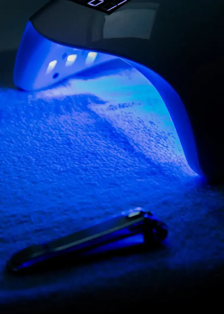 Опасен ли гелевый маникюр?