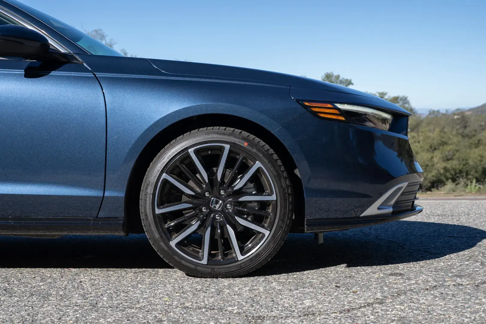 Honda Accord Hybrid 2023: первый обзор: элегантный седан с Google Smarts