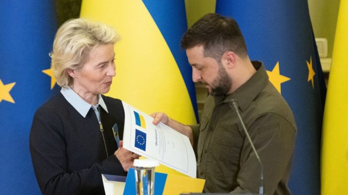 'Отвлечение': Зеленский на секретном задании