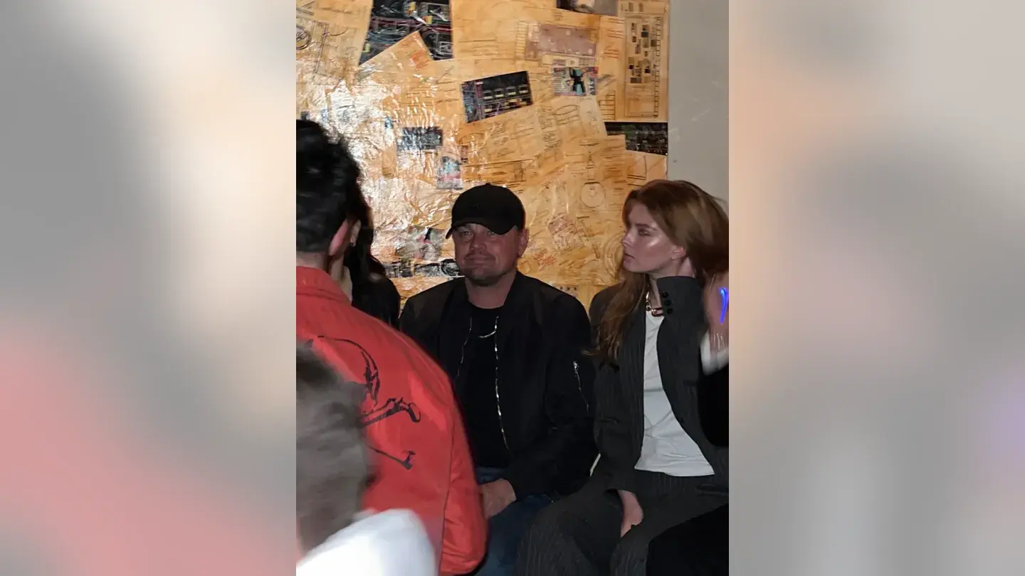 Леонардо Ди Каприо не состоит в романе с 19-летней моделью, несмотря на будоражащие слухи в Твиттере