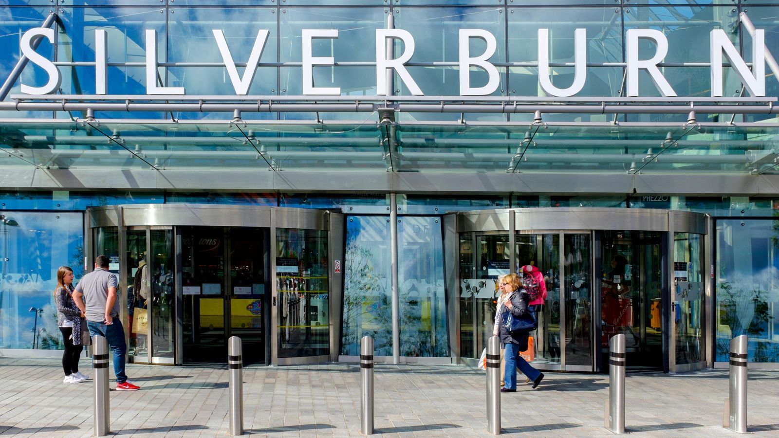 В торговом центре Silverburn в Глазго будет прекращена программа помощи собакам после "низкого спроса" и жалоб на беспорядок