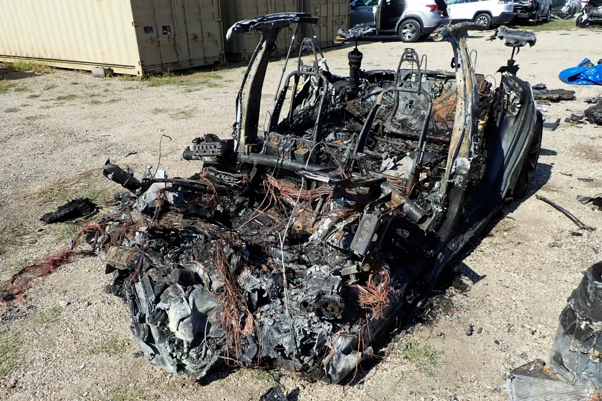 Смертельная авария Tesla, в результате которой никто не занимал место водителя, раскрыта, что открывает тайну.