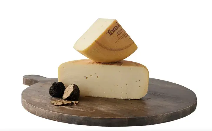 По мнению экспертов, лучший сыр для чизбургера