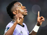 Испанцы выигрывают у египтян и выходят в финал.