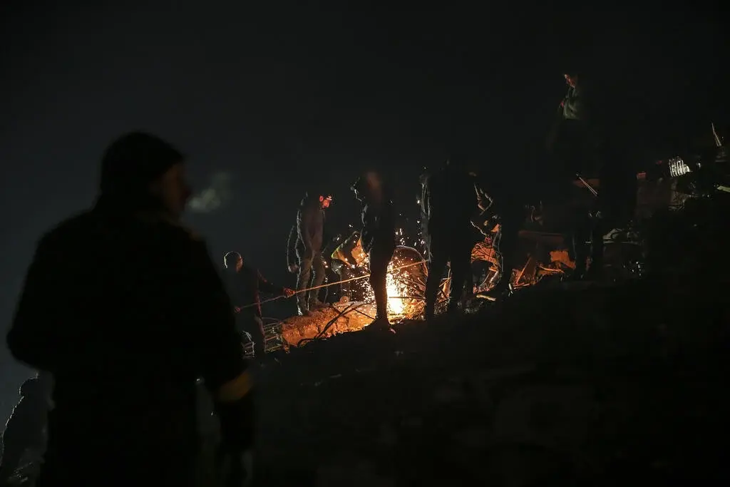 Более 16 тысяч погибших при землетрясении: «Шум был смертельным, спасатели тоже застряли в завалах»