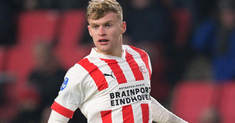 Трансферные сплетни: Ливерпуль и Ман Ютд следят за защитником Эвертона, Шпоры присматриваются к экс-вратарю сборной Англии