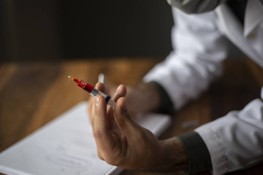 Вакцина для лечения зависимости от фентанила работает на крысах — и теперь готова для тестирования на людях