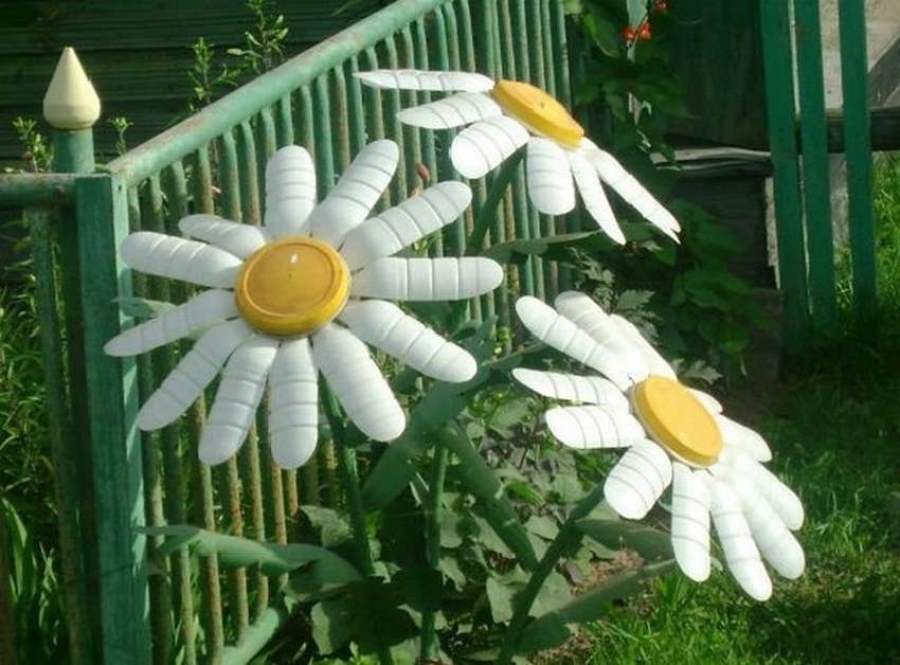 Декор дачного участка.