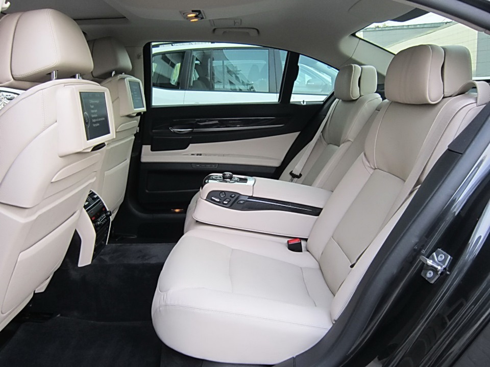 Обзор BMW X7 2023 года: вау-фактор iDrive и лучшая топливная экономичность.