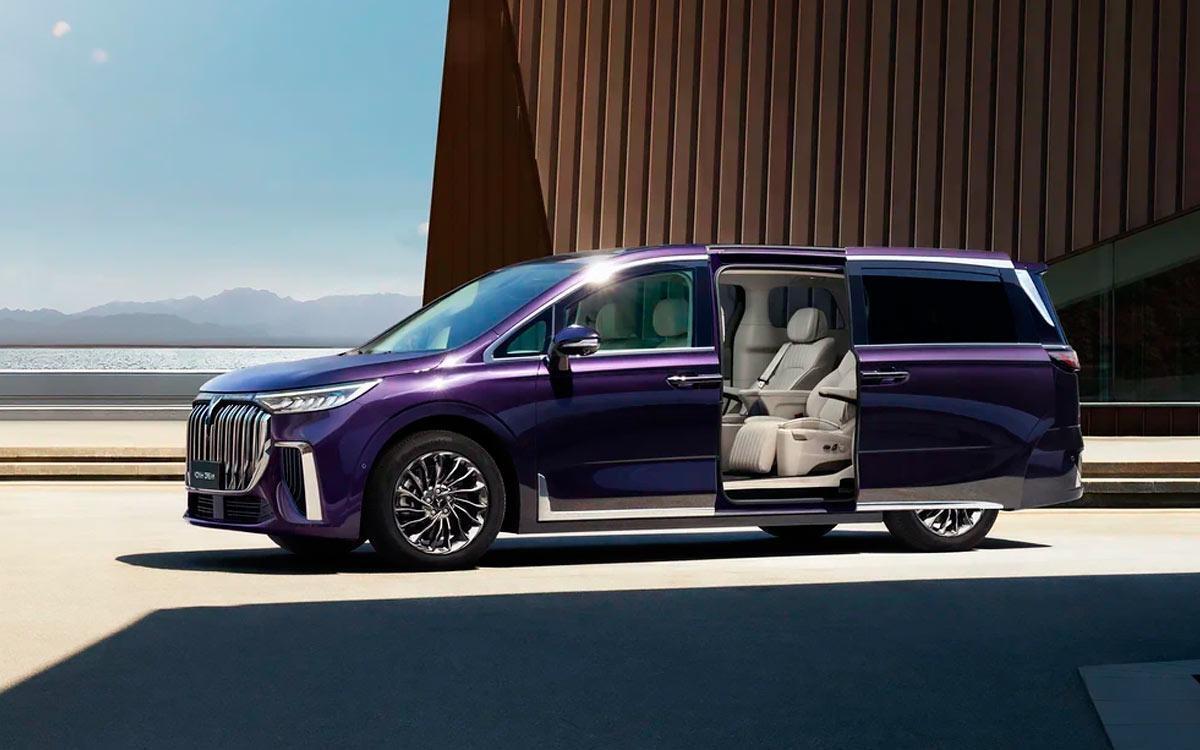 Минивэн класса люкс Voyah Dream теперь доступен в России по доступным ценам