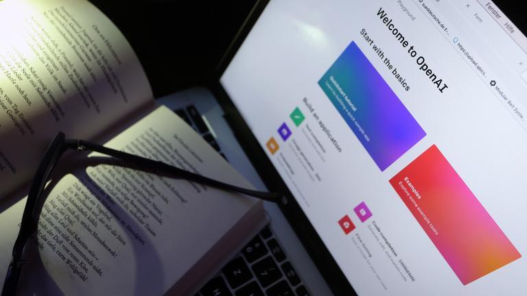 ChatGPT сдает экзамен по праву в Миннесоте