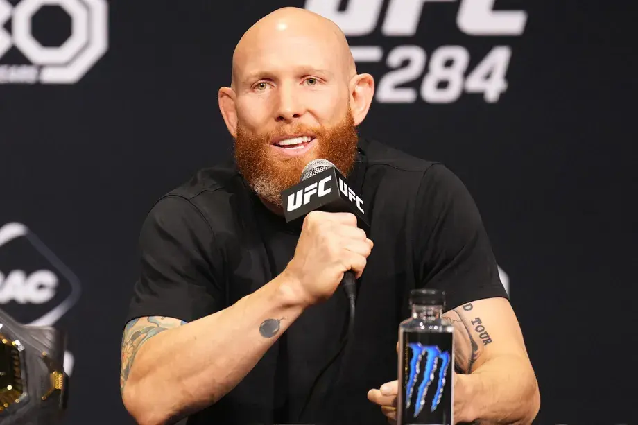 «Я думал, что я был очевидным выбором» — Джош Эммет счастлив участвовать в бою за временный титул на UFC