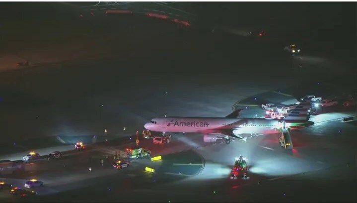 В результате столкновения самолета и автобуса в международном аэропорту Лос-Анджелеса по меньшей мере 5 человек получили ранения