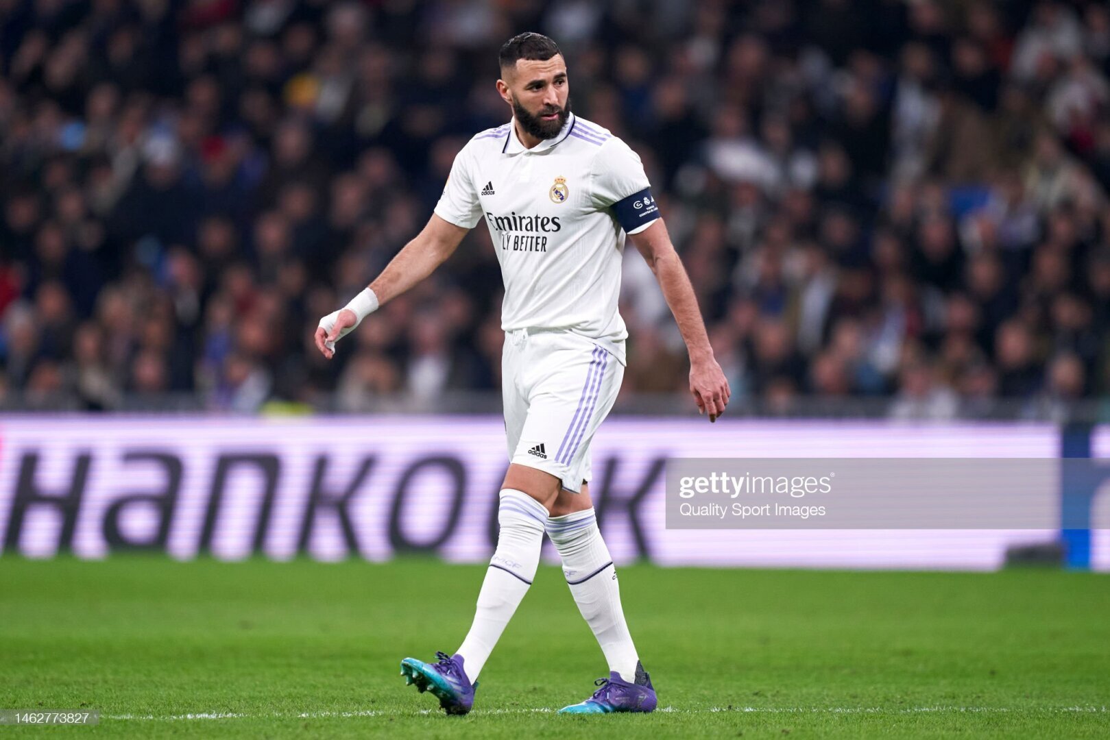 Карим Бензема продолжит свою карьеру в мадридском “Реале”.