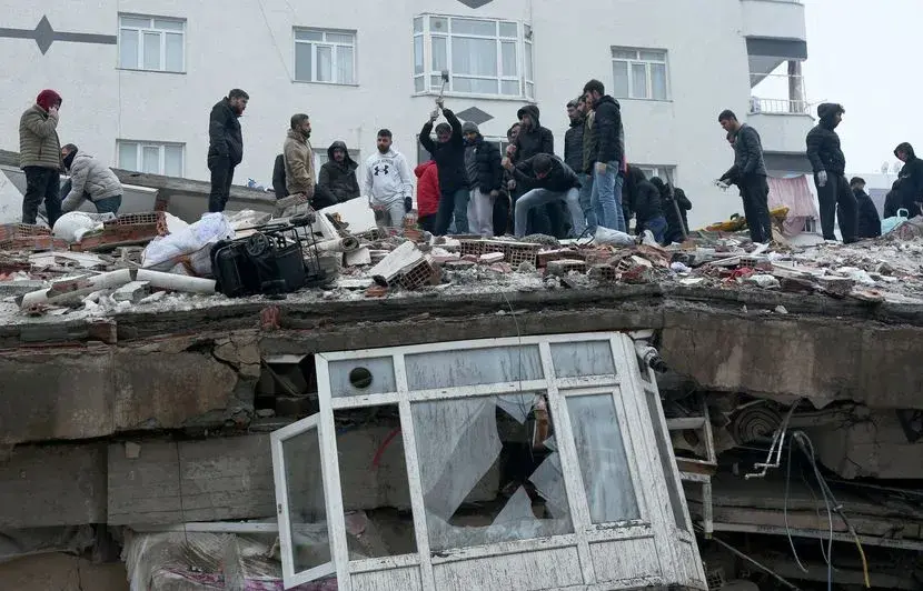 Землетрясение в Турции и Сирии: погибло более 25 000 человек