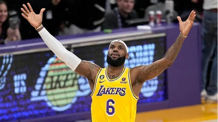 Леброну Джеймсу от Nike вызвал негативную реакцию после того, как в рекламе были использованы религиозные выражения: "Хватит издеваться над Иисусом"