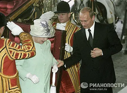 Сколько языков знает Путин на самом деле? Или это всё же его двойники?