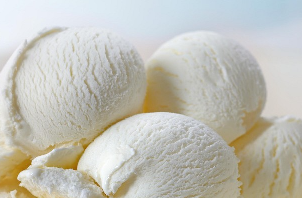 Домашнее изготовление мороженого пломбир.