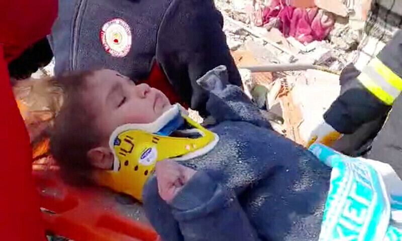 Землетрясение в Турции, число погибших превысило более 33 000 человек