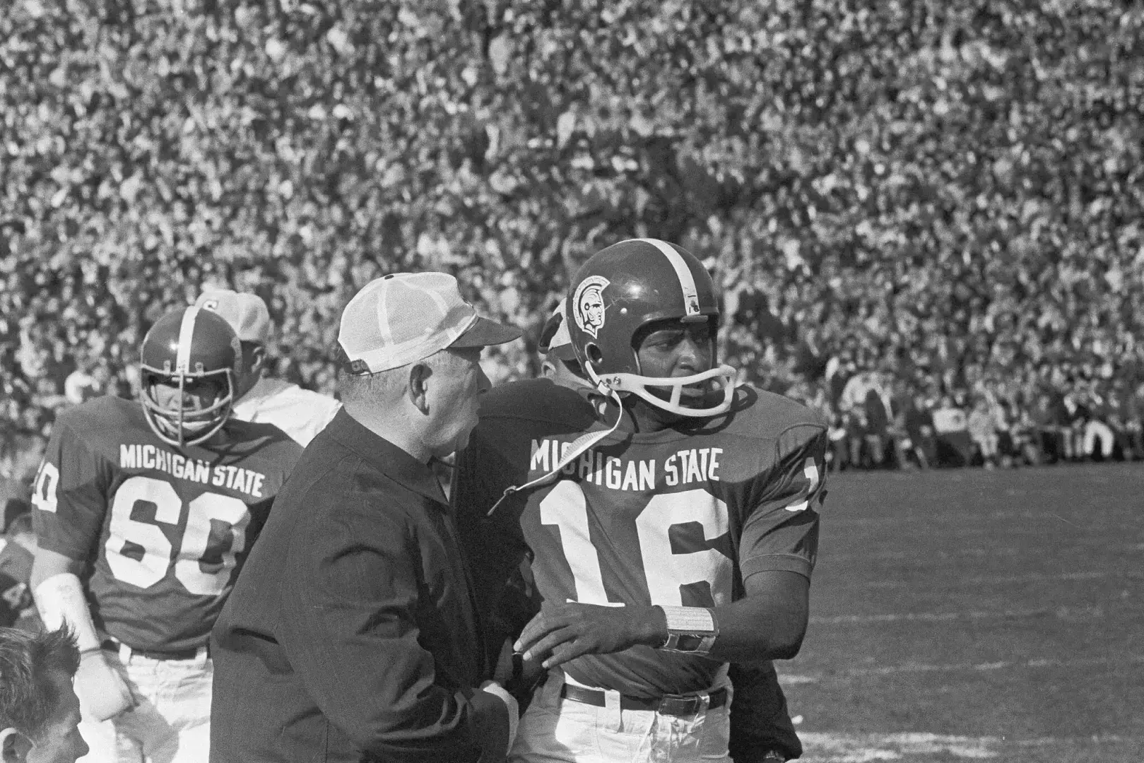 "Черные" квотербеки в Суперкубке отражают прогресс и упущенные возможности