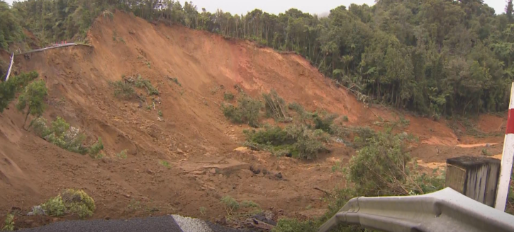 Циклон Габриэль: акушерки опасаются родов на обочинах дорог в случае их повреждения.