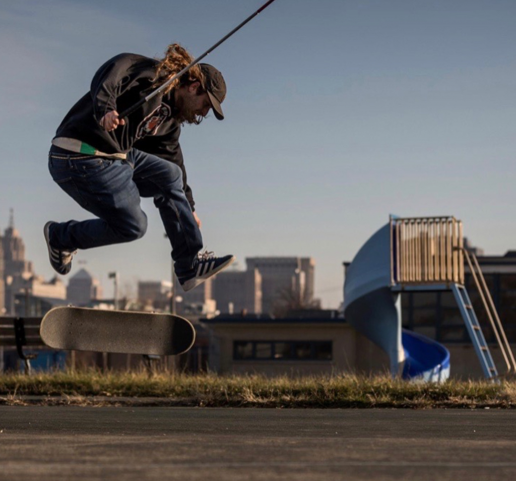 Может ли слепой кататься на скейтборде?