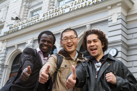 Как выжить в России в 2023 году иностранцу