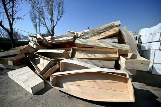 По последним официальным данным, землетрясение в Турции и Сирии унесло жизни более 30 000 человек.