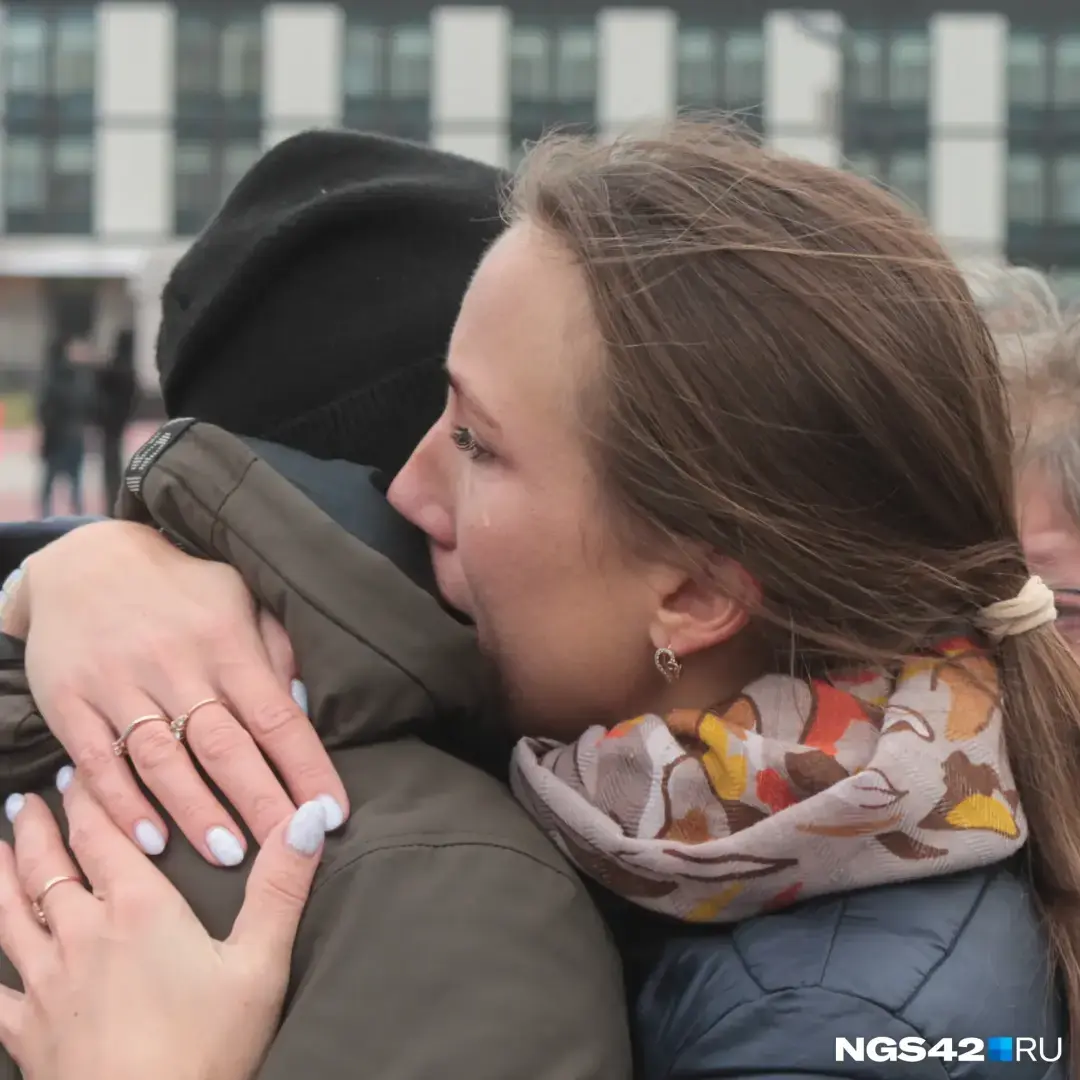 В метро уже призывают идти на службу по контракту.