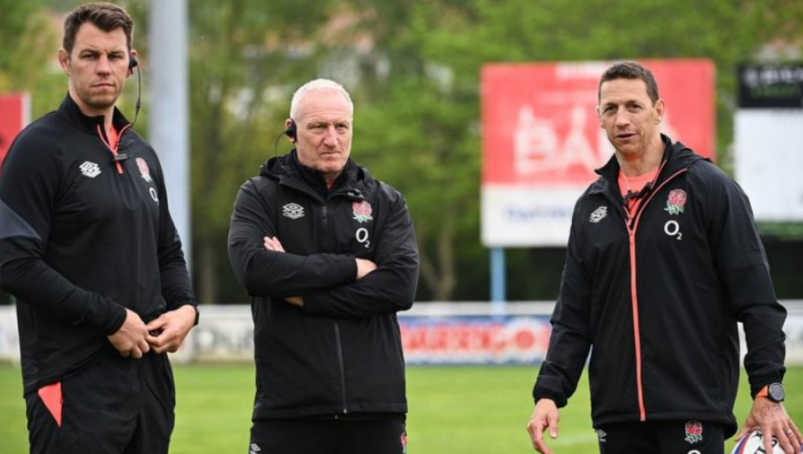 «Красным розам» нужно «женское влияние» среди тренеров, говорит Саймон Миддлтон