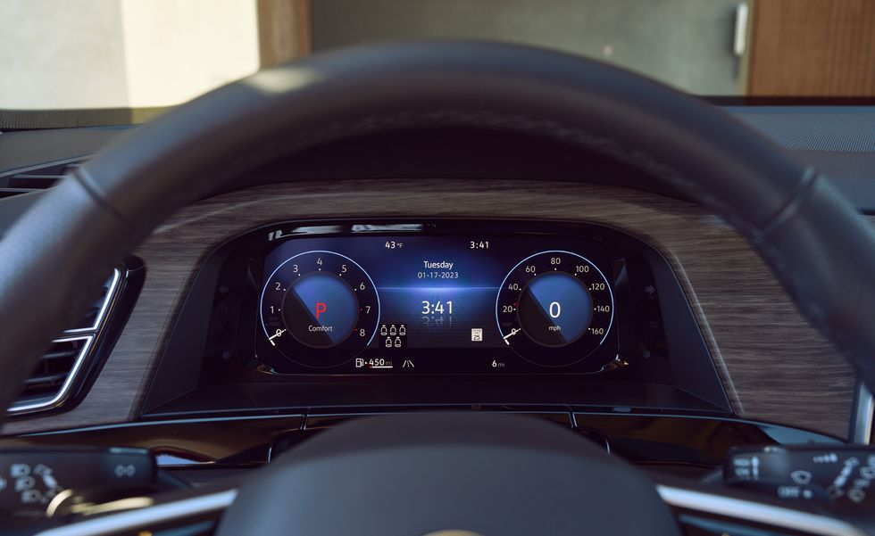 Обновленные VW Atlas и Atlas Cross Sport 2024 года выглядят более привлекательно и более роскошно.