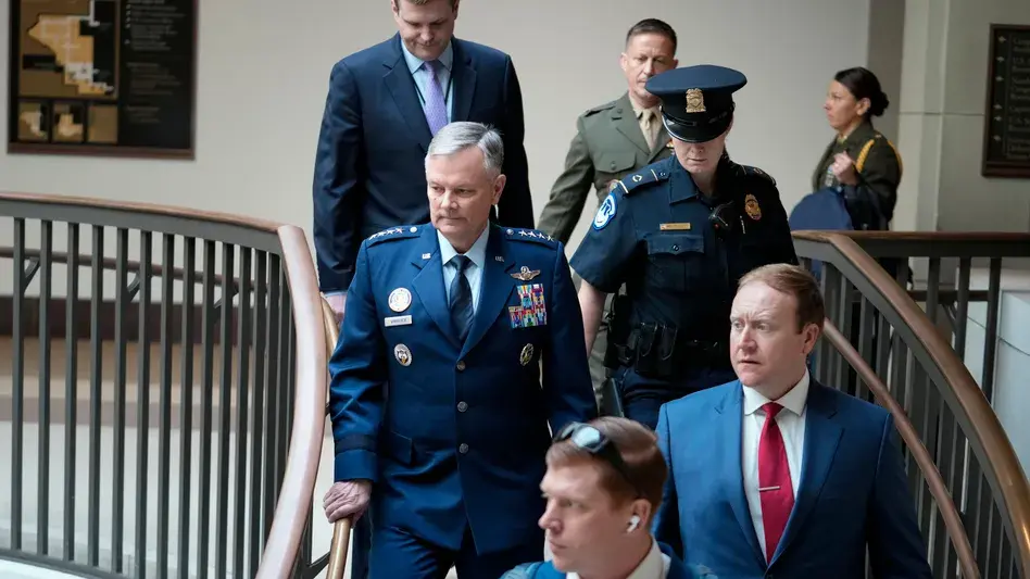 Генерал США не исключает инопланетян! Летающие объекты, сбитые над Соединенными Штатами.