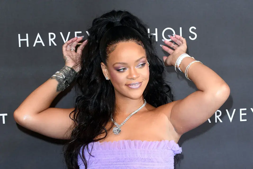 Рианна зажигает на шоу в перерыве Суперкубка