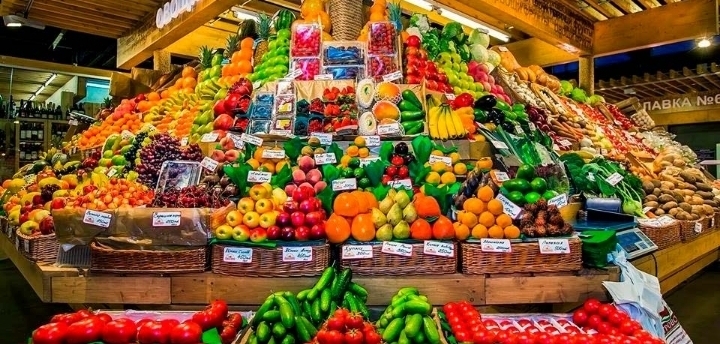 Хорошая еда в России скоро станет роскошью... Почему во всём мире цены на продукты падают, а в России растут не по дням, а по часам?