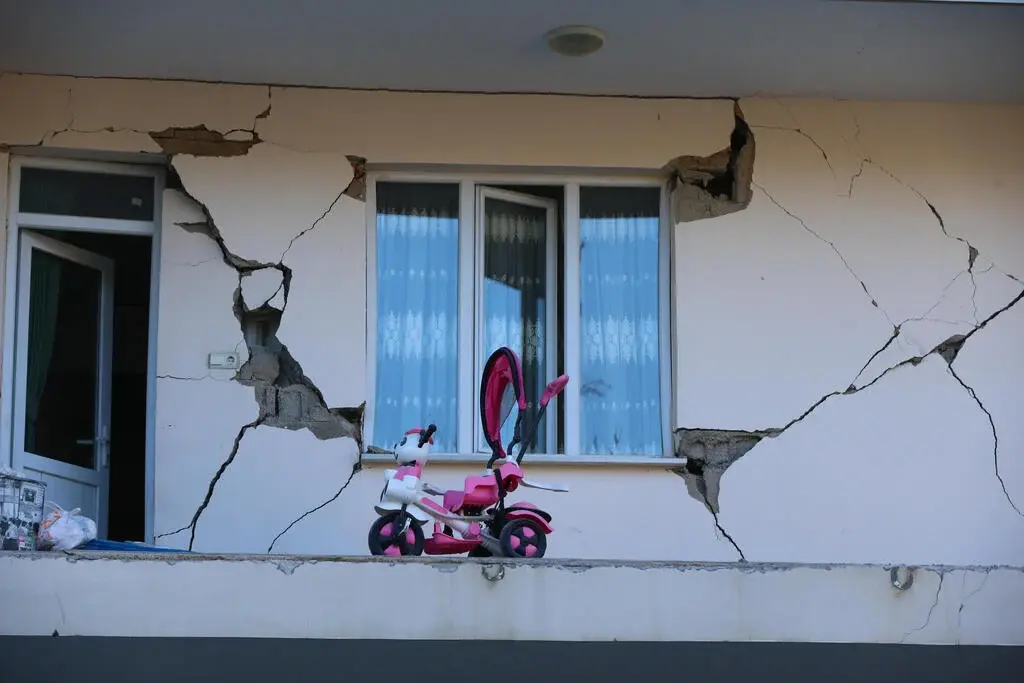 Спустя 10 дней в руинах: в Турции спасли «девочку, которая никогда не умирала»