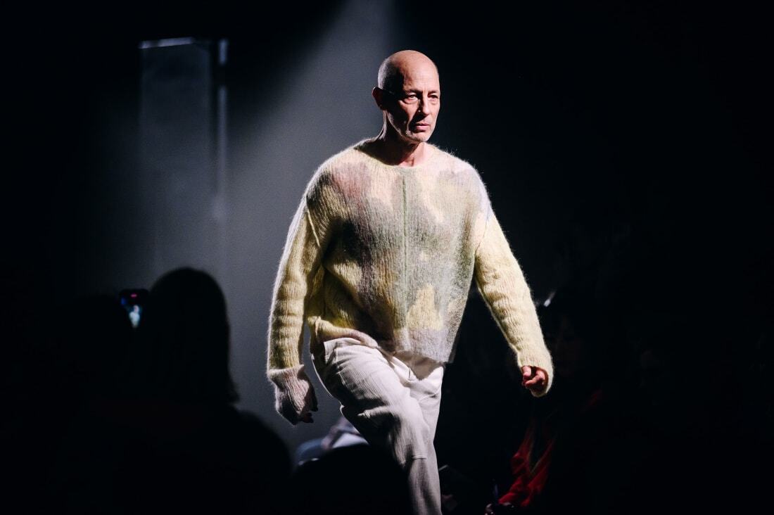 На Неделе моды в Нью-Йорке новые коллекции представляли собой сочетание практичности и причудливости.