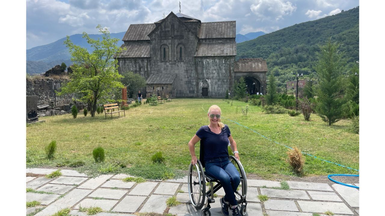 Прыгайте и делайте это", - говорит путешественник-одиночка, который пользуется инвалидной коляской