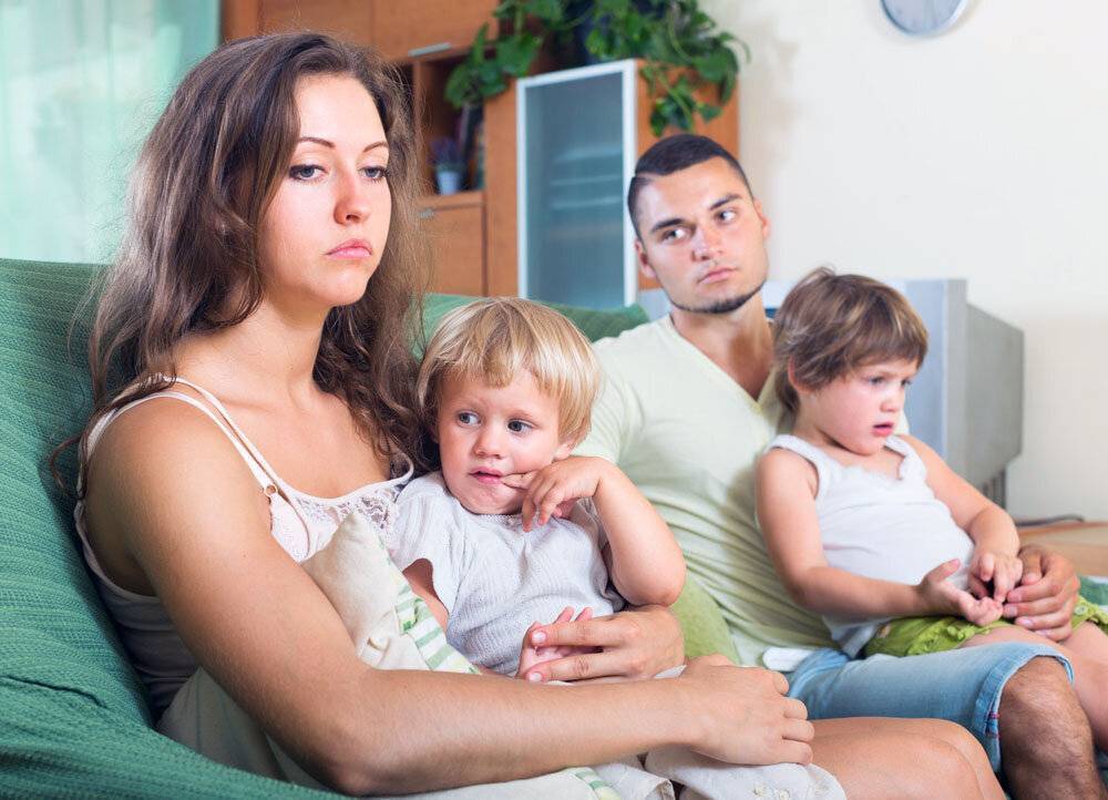 Зачем мы возвращаем исторические земли, если у нас население постоянно убывает и никто не хочет рожать в этой стране