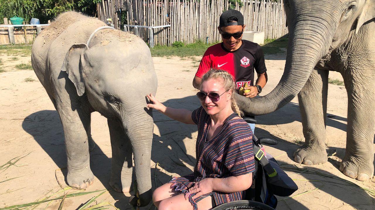 Прыгайте и делайте это", - говорит путешественник-одиночка, который пользуется инвалидной коляской