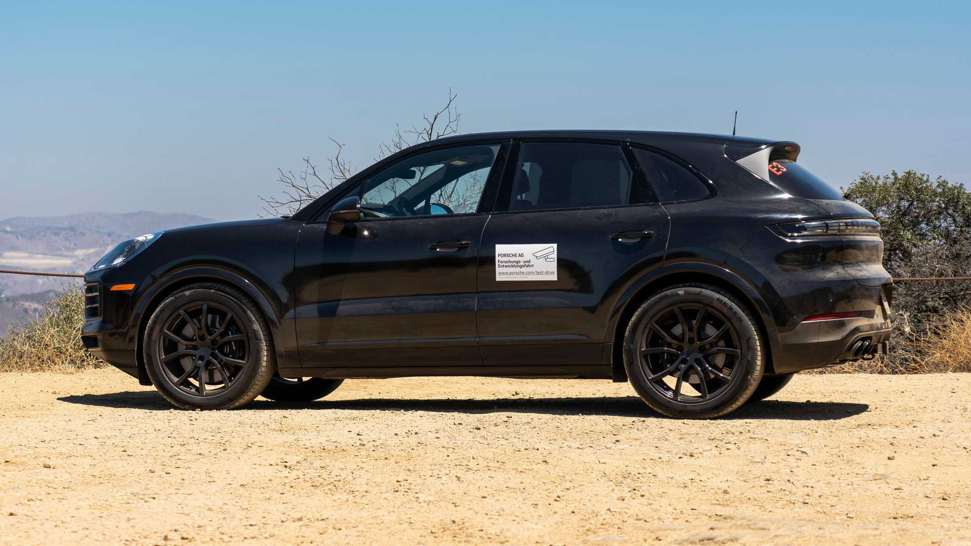 Porsche Cayenne (2024) на испытаниях прототипа: апелляция сразу. S Получает V8, гибриды имеют большую батарею, а также новое шасси