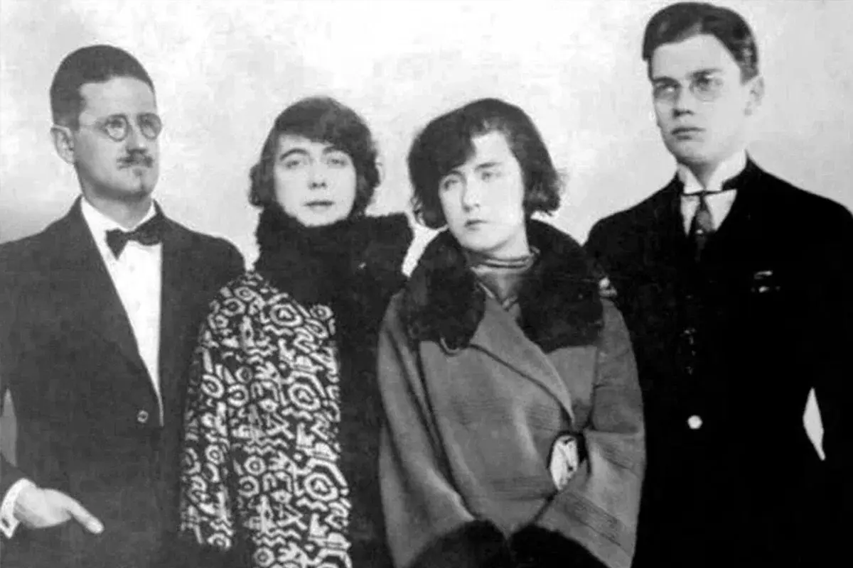 «Для него было обыкновенным занятием заниматься любовью с проституткой»: то что общеизвестно о сексе известных писателей