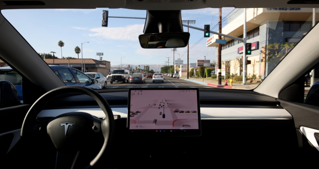 Вот тебе и автомобильный автопилот!