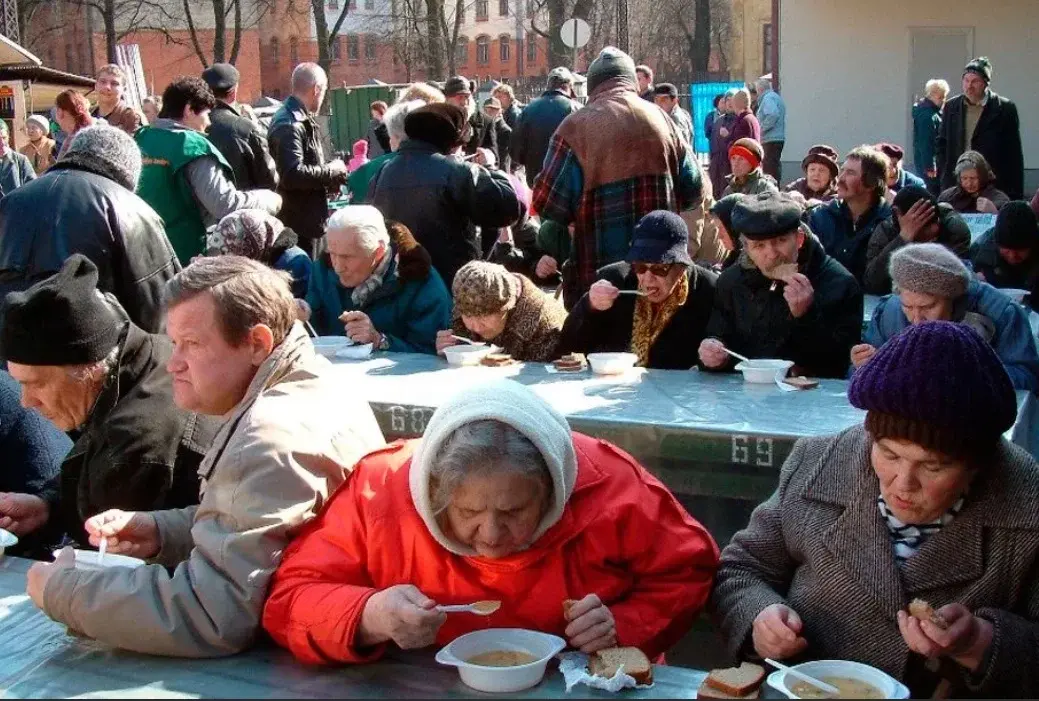 Как все таки выбраться из бедности в России