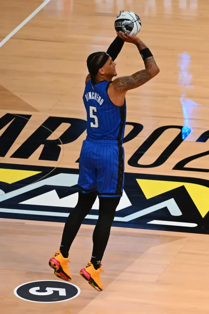 Все кроссовки игроков с конкурсов и матча всех звезд NBA 2023