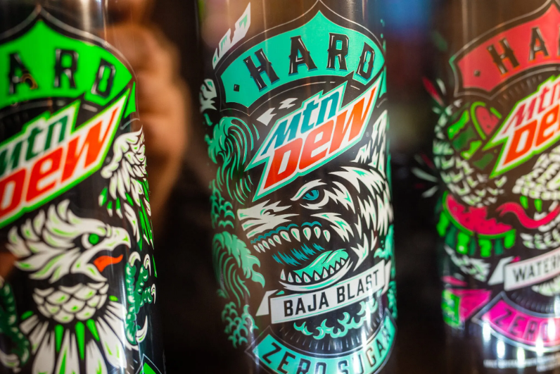 Алкогольные напитки "Большой газировки" беспокоят экспертов в области здравоохранения.