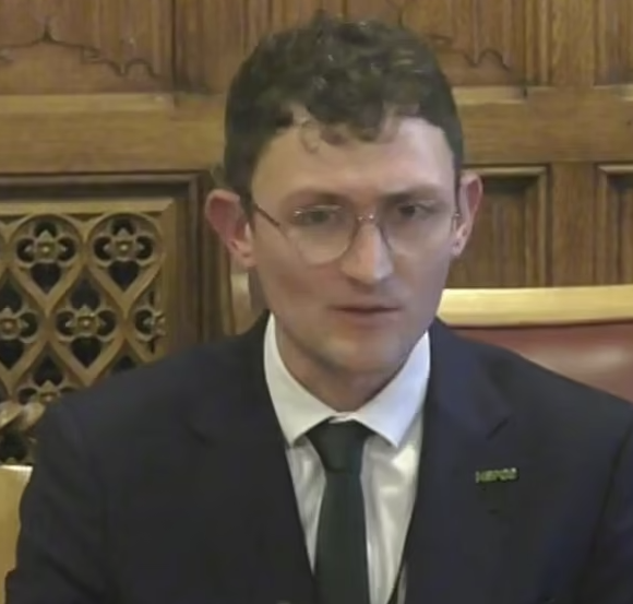 Педофилы используют искусственный интеллект для создания изображений насилия над детьми