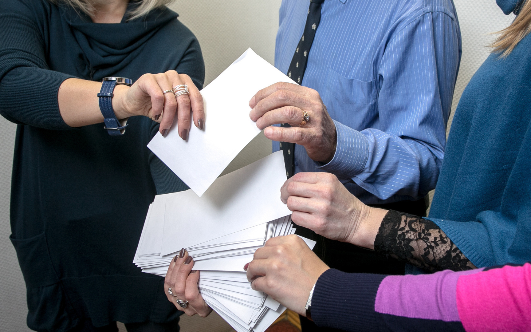 Вам обещали высокую «черную» зарплату, но обманули? Как доказать трудовые отношения при неофициальном трудоустройстве? Все доказательства хороши!