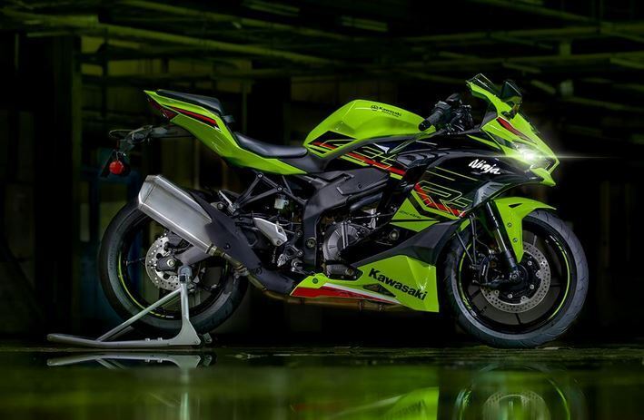 Kawasaki представила новый мотоцикл Ninja ZX-4RR.