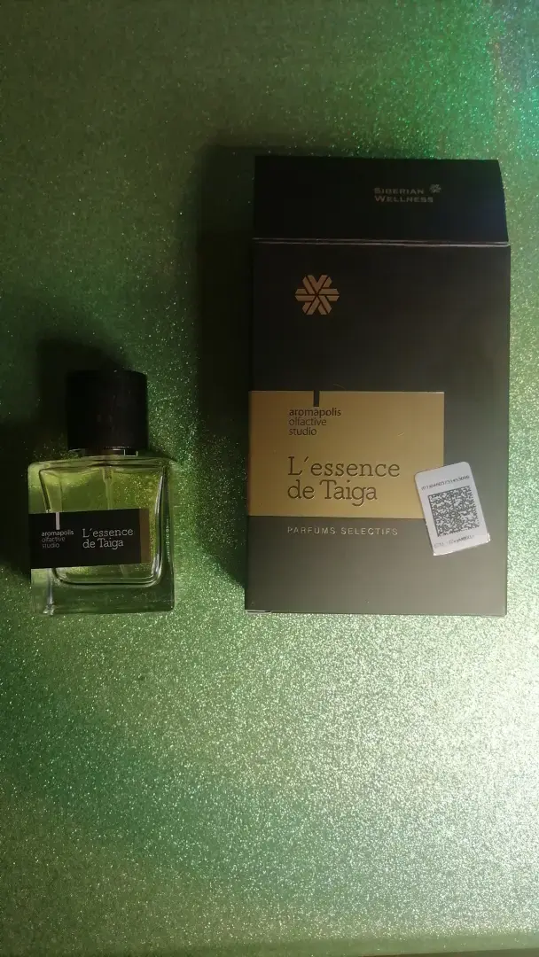 Больше двух лет ношу именно этот парфюм от компании Siberian Wellness.