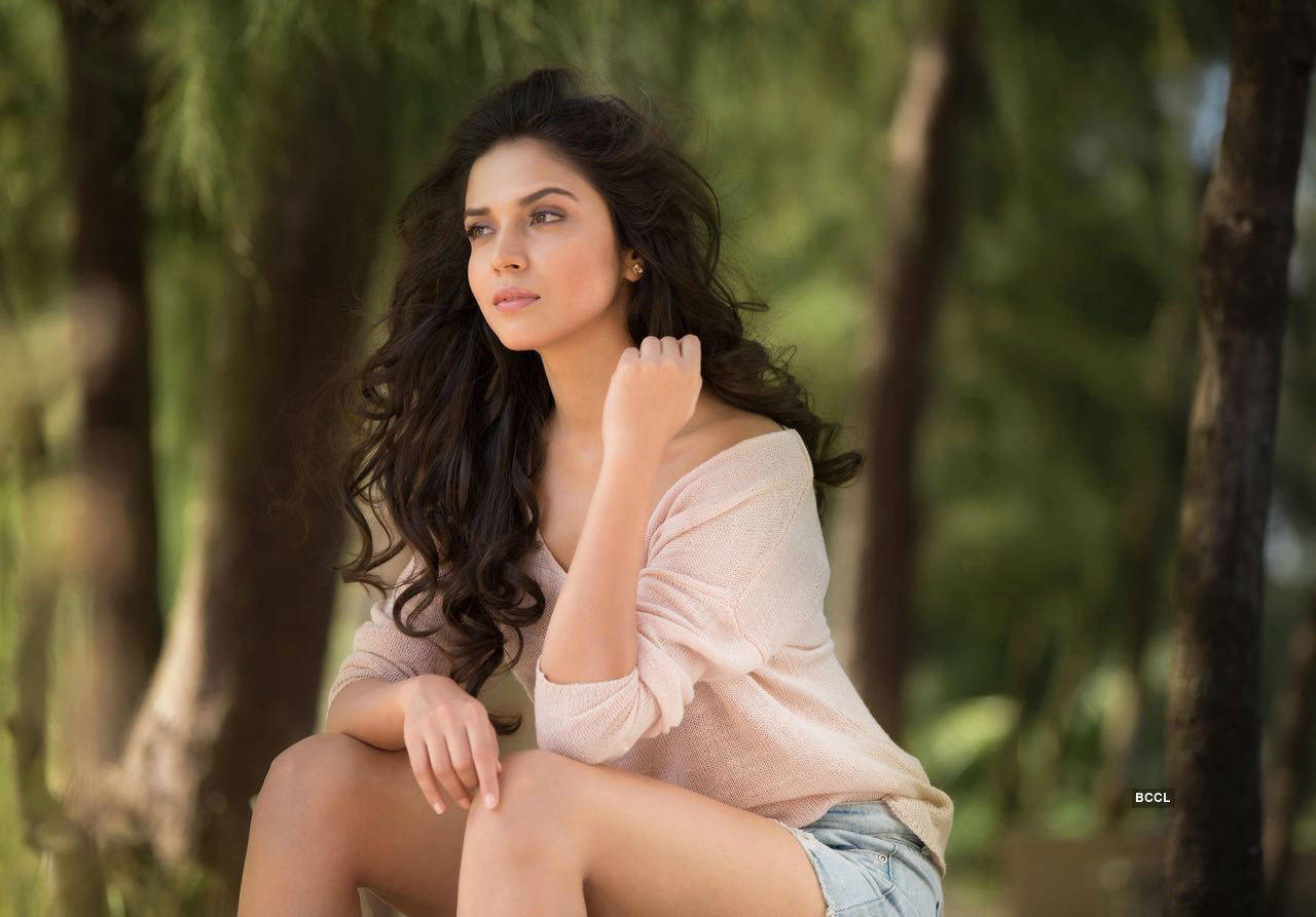 Манаси Могэ (красивые девушки и женщины)